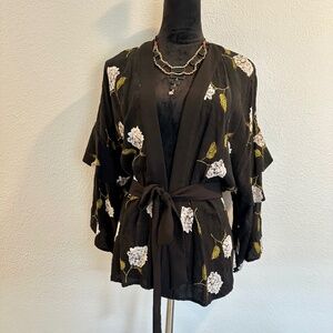 TOP SHOP KIMONO STYLE TOP. SIZE 8/ MEDIUM
